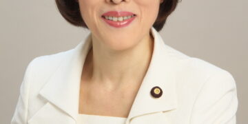 日 최장수 정당 공산당 부활할까… 58세 여성 당대표로 ‘세대교체’