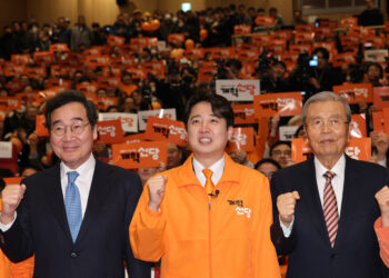 이준석 “두 번째 초대 당대표…가장 허례허식 없이 창당”