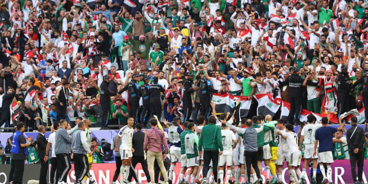 “선수들에 포상금 줘라”…42년 만에 日 꺾은 이라크는 축제 분위기