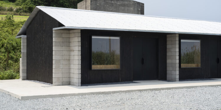 염부의 땀이 스민 집, 예술의 혼이 담긴 집[건축 오디세이]