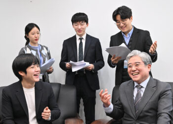 “많은 사람이 참여하도록 열린 경선을” “당이 전적으로 공천하고 책임도 져야”[열린 경선과 그 적들-총선리포트]