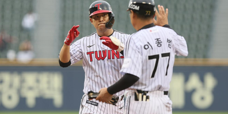 ‘한동희 입대 고려’ 롯데, 김민성으로 ‘내야 고민’ 해결…“손아섭과 동기, 공수 기량 여전”