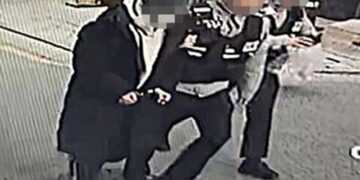 배현진 피습 중학생 주거지 압색, 보호입원 뒤 조사