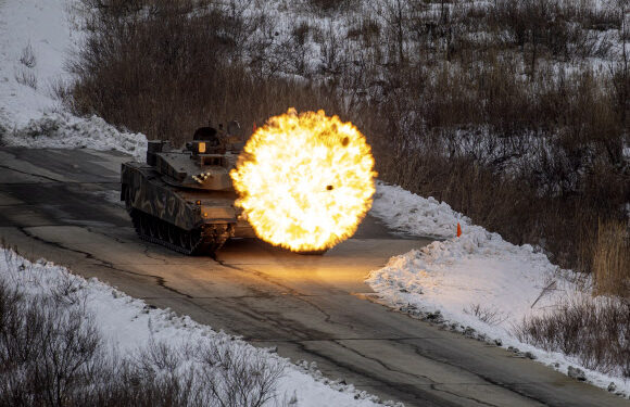 [포토] 화염 내뿜는 K1A2 전차