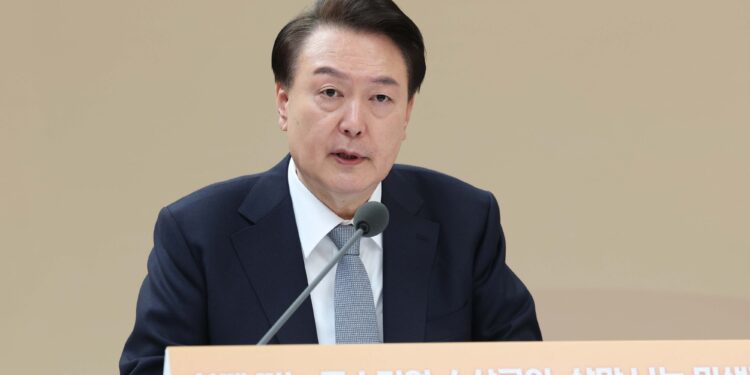 소상공인 126만명에 전기요금 최대 20만원…228만명에 이자환급