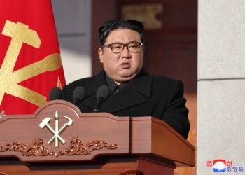 김정은 “韓, 가장 위해로운 적대국…평화 구걸 안 해, 언제든 괴멸”