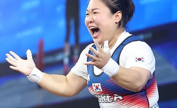‘파리올림픽 정조준’ 김수현, 체급 바꿔 금메달 싹쓸이…북한도 역도 강국 입증