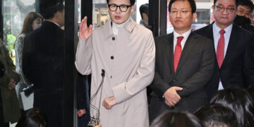 한동훈 “돈봉투·룸살롱이 독립운동가? 갖다댈 걸 대야지”