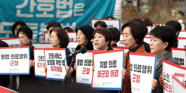 의협 “17일, 투쟁방안 결정”… 정부 “집단행동 부추기지 말라”