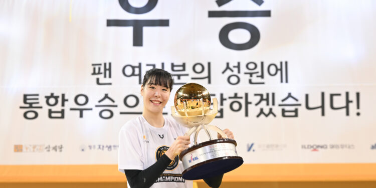 박지수가 끝냈다… KB, 정규리그 우승