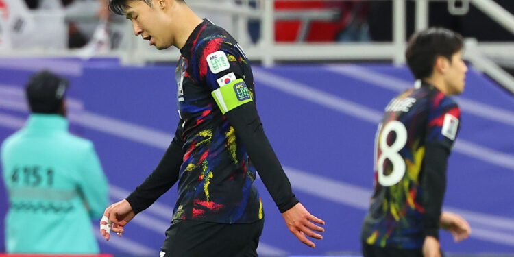 태극마크 달고 주먹질 분열… 클린스만호 그날 이미 졌다