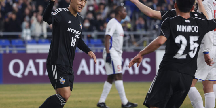 울산, 日 고후에 ‘골 세례’