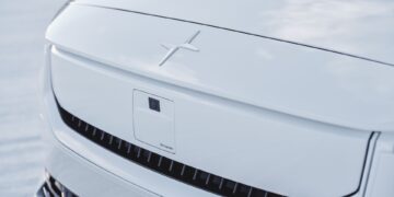 “보조금 포기 못해”… 수입 전기차 줄줄이 가격 인하