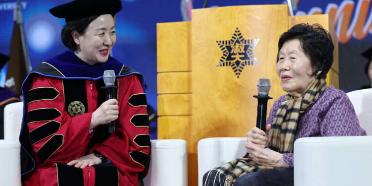 손녀 모교 새내기 된 83세 “알수록 내 세상 커져”