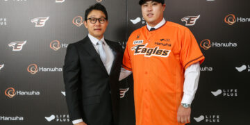 ‘류’턴! 팔색조投