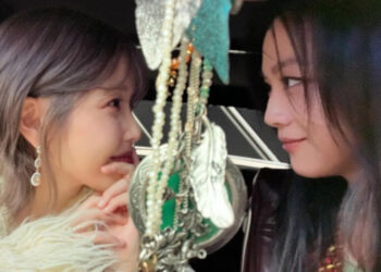 탕웨이 편지 받고 감동한 아이유 “늘 좋아하겠다” | 연예