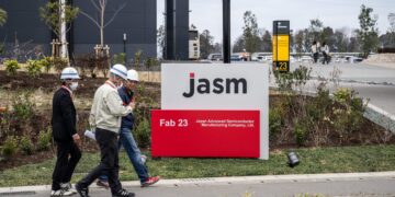 격차 벌리는 TSMC, 추격하는 인텔…불꽃 튀는 반도체 ‘나노 경쟁’