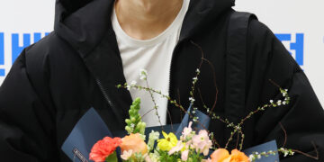 한국 4연패 이끈 신진서 “할머니와 같이 싸웠다”