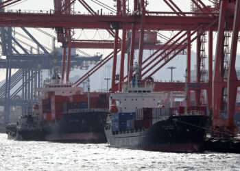 한국인 최초 여성 선장, 국내 첫 여성 도선사 됐다