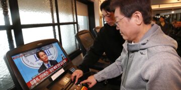 이재명 “경선해서 비명 됐어? 하하하”…공천 내홍 속 박장대소 농담