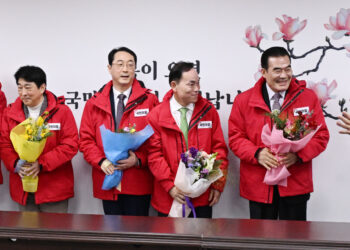 한동훈, 외교안보 인재 영입… 현직 북핵수석대표 입성은 논란