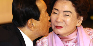 민주화 투쟁 YS 곁 지켜… 조용한 그림자 내조