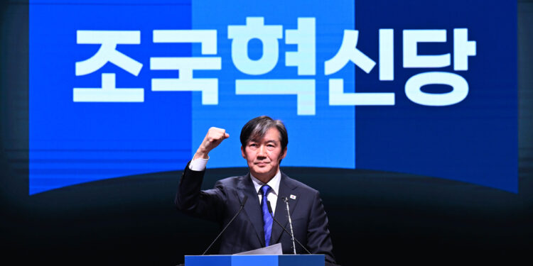 조국혁신당, 제3지대서 홀로 흥행…與는 ‘지국비국’ 맞불