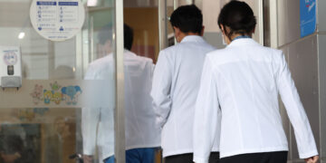 서울의대 교수협 “정부 사태해결 안나서면 18일 전원 사직”