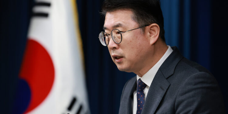 대통령실 “의대 정원 협상·타협 대상 아냐… 1년 늦추면 피해 막심”