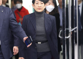 ‘오너 없는 기업’ 유한양행 회장직 부활… 논란 커지나