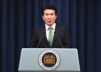 ‘회칼 테러’ 언급 황상무 “유가족께 사과, 언행 조심하겠다”