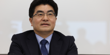 “국민 없인 의사도 없다는 걸 잊었다”…서울의대 비대위원장, 대국민 사과