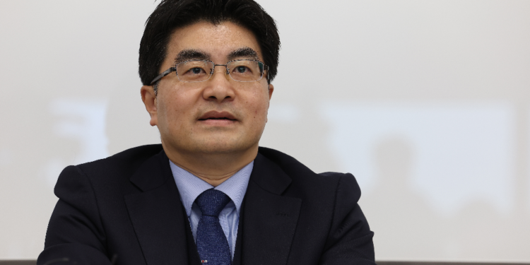 “국민 없인 의사도 없다는 걸 잊었다”…서울의대 비대위원장, 대국민 사과