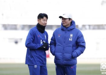 이례적 황선홍…당황스런 팬들 | 서울신문