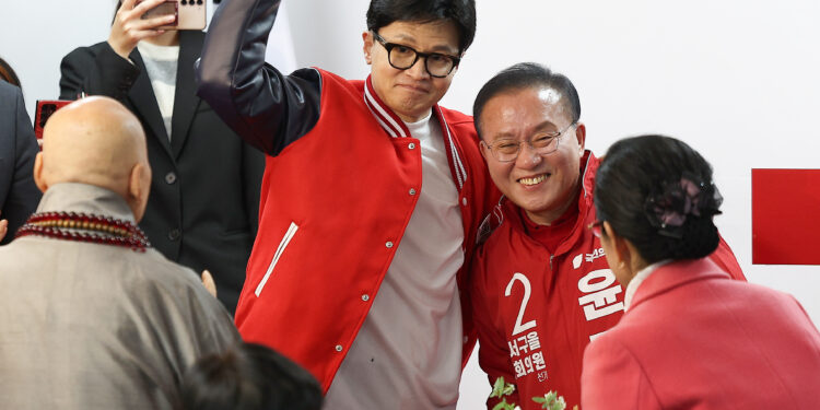 ‘윤한 갈등’ 훌훌 털어낸 한동훈… 대구·경산서 홀대론 잠재우기