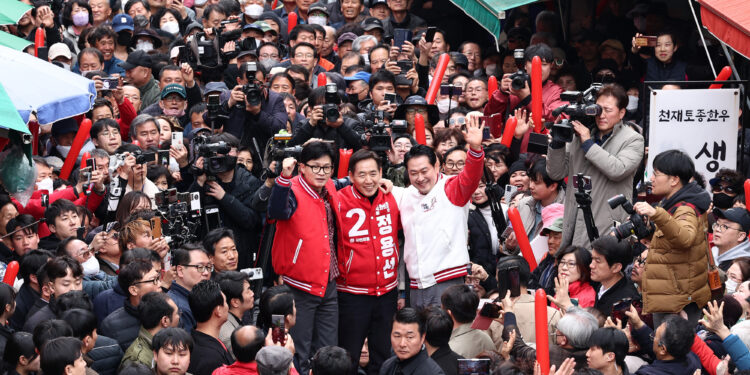 한동훈 “총선 후 유학? 봉사할 일만 남아”…“野, 탄핵으로 민생 챙겨지나”