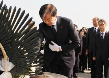 제주 찾은 조국 “4·3 진실 알리고 폄훼·왜곡 멈추게 할 것”