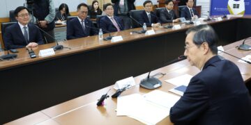 정부 “5월 안에 2000명 증원 후속절차 마무리”