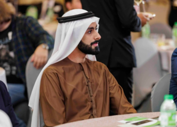 로열 패밀리인가, 희대의 사기꾼인가