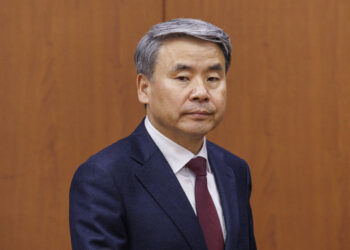 이종섭 주호주대사 사의 표명 “서울에 남아 강력 대응”