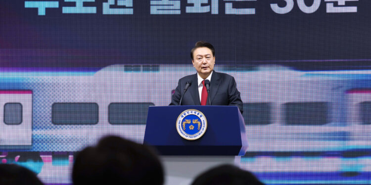 尹, GTX 일부 개통 축하…“오늘은 대중교통 혁명의 날”