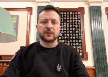 젤렌스키 “무기 안 주면 러 전략시설 타격…교활한 푸틴”