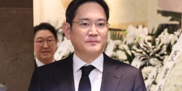 ‘절친’ 조현준 위로한 이재용… 홍라희 여사와 故 조석래 명예회장 조문