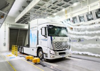 영하 40도, 풍속 120㎞ 뚫고 쌩쌩… 현대차 ‘전기차의 비밀기지’