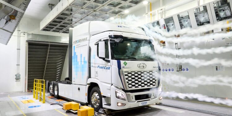 영하 40도, 풍속 120㎞ 뚫고 쌩쌩… 현대차 ‘전기차의 비밀기지’