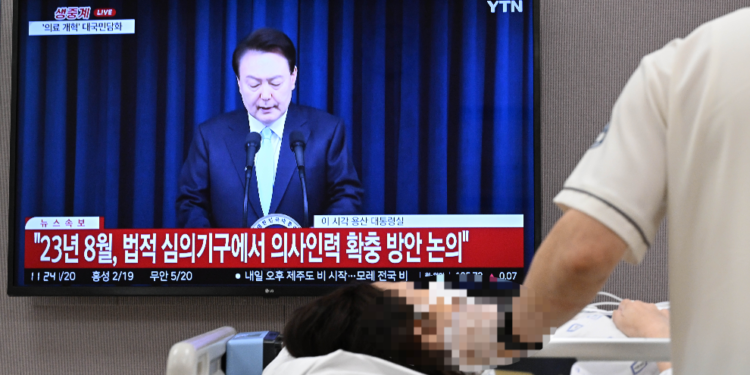 尹 ‘국민’ 67번 언급하며 51분 격정 토로… 37차례 의료계 논의 과정·통계도 나열