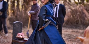 ‘파묘’ 속 난자당한 돼지 사체, CG 아닌 실제…동물보호단체 “질병 위험”