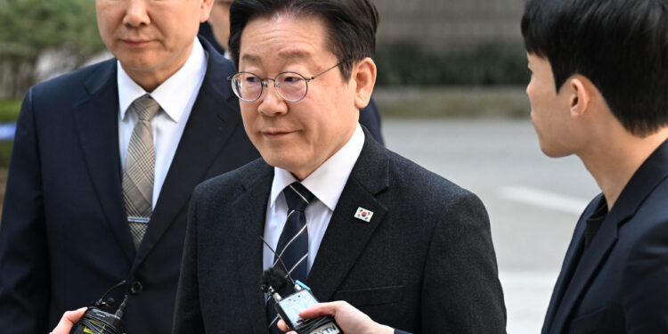 이재명, 與후보 과거 역공 “우리한테는 사퇴하라더니”