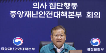 정부 “의료개혁, 더 좋은 의견 있다면 방향 바뀔 수도 있다”