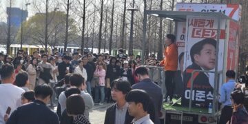 ‘30% 육박’ 지지율 상승세 탄 이준석…당내선 “시간이 아쉽다”